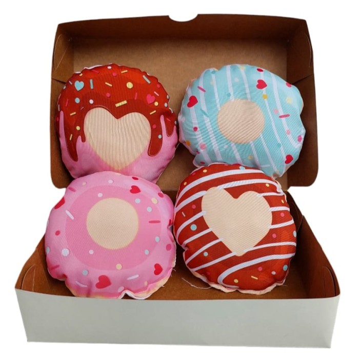 4 Donuts  recheados com cat nip