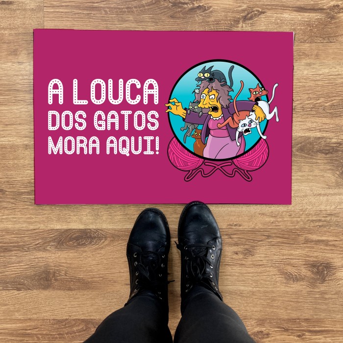 Tapete A Louca Dos Gatos Mora Aqui